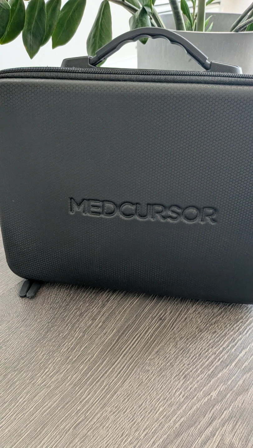 MEDCURSOR Massage Gun with 6 Attachments & Case – Like New - photo 4