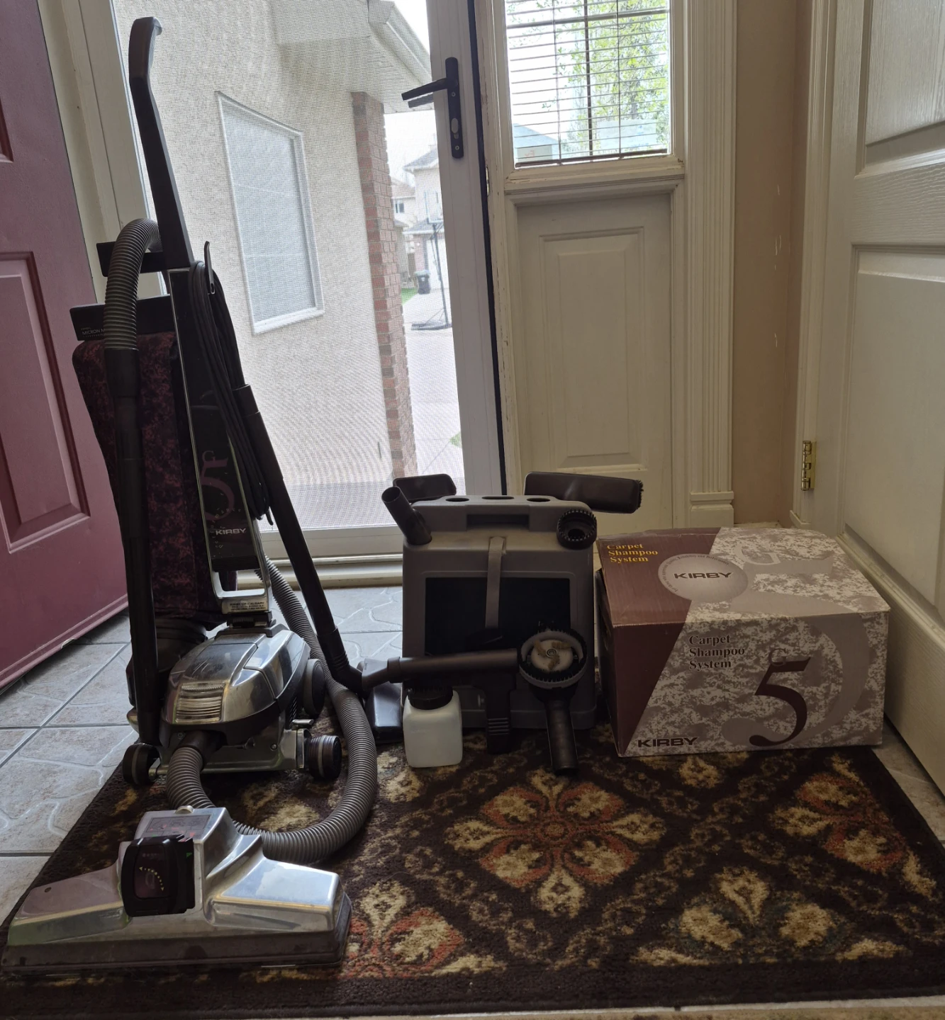 Kirby G5 Vacuum Cleaner with Carpet Shampoo System