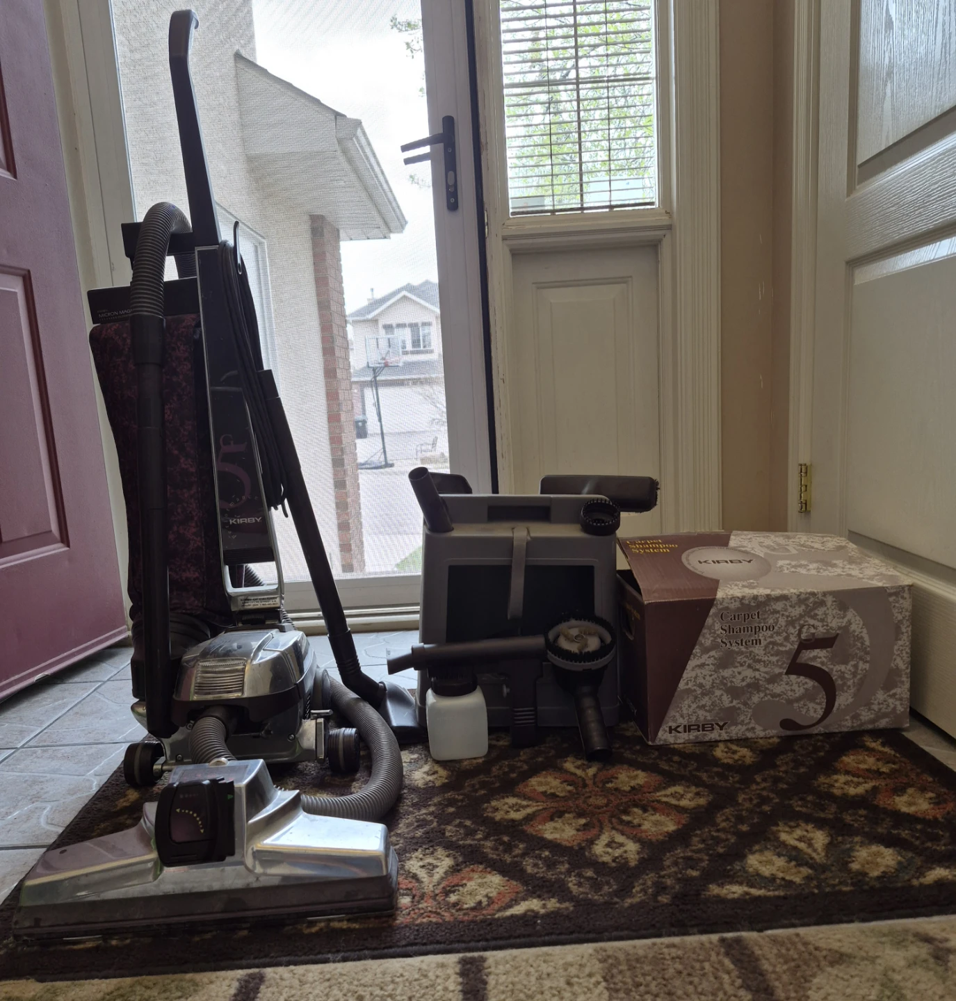 Kirby G5 Vacuum Cleaner with Carpet Shampoo System - photo 2