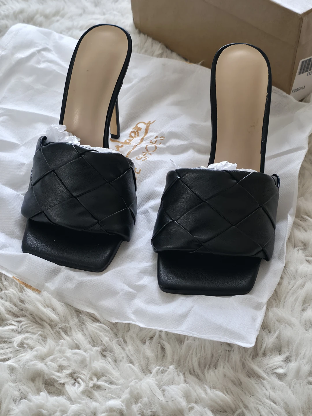 Brand New Onlymaker Black Woven Mules heels - Size 6 - photo 4