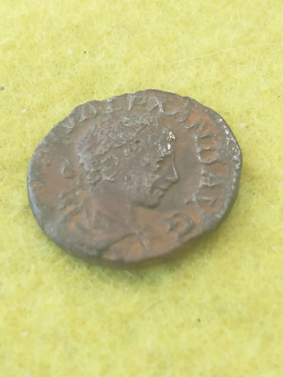 Ancient Roman silver denarius c. 3rd cent. - photo 2