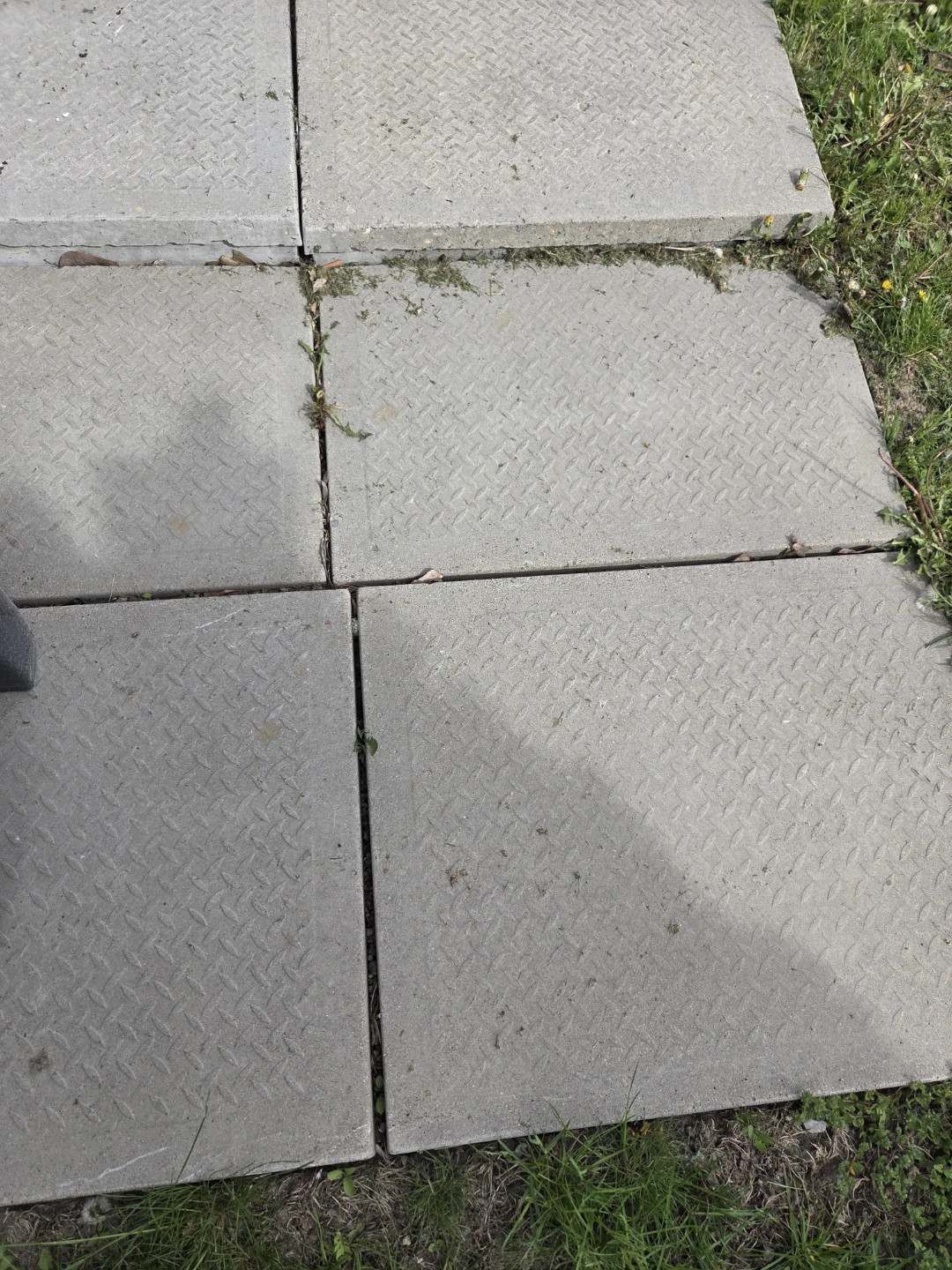 Concrete paving slabs