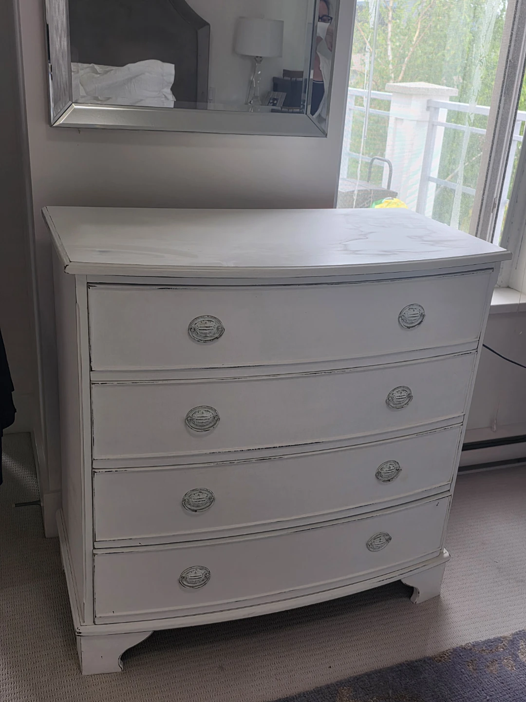 Shabby chic dresser and 2 night stands. - photo 4