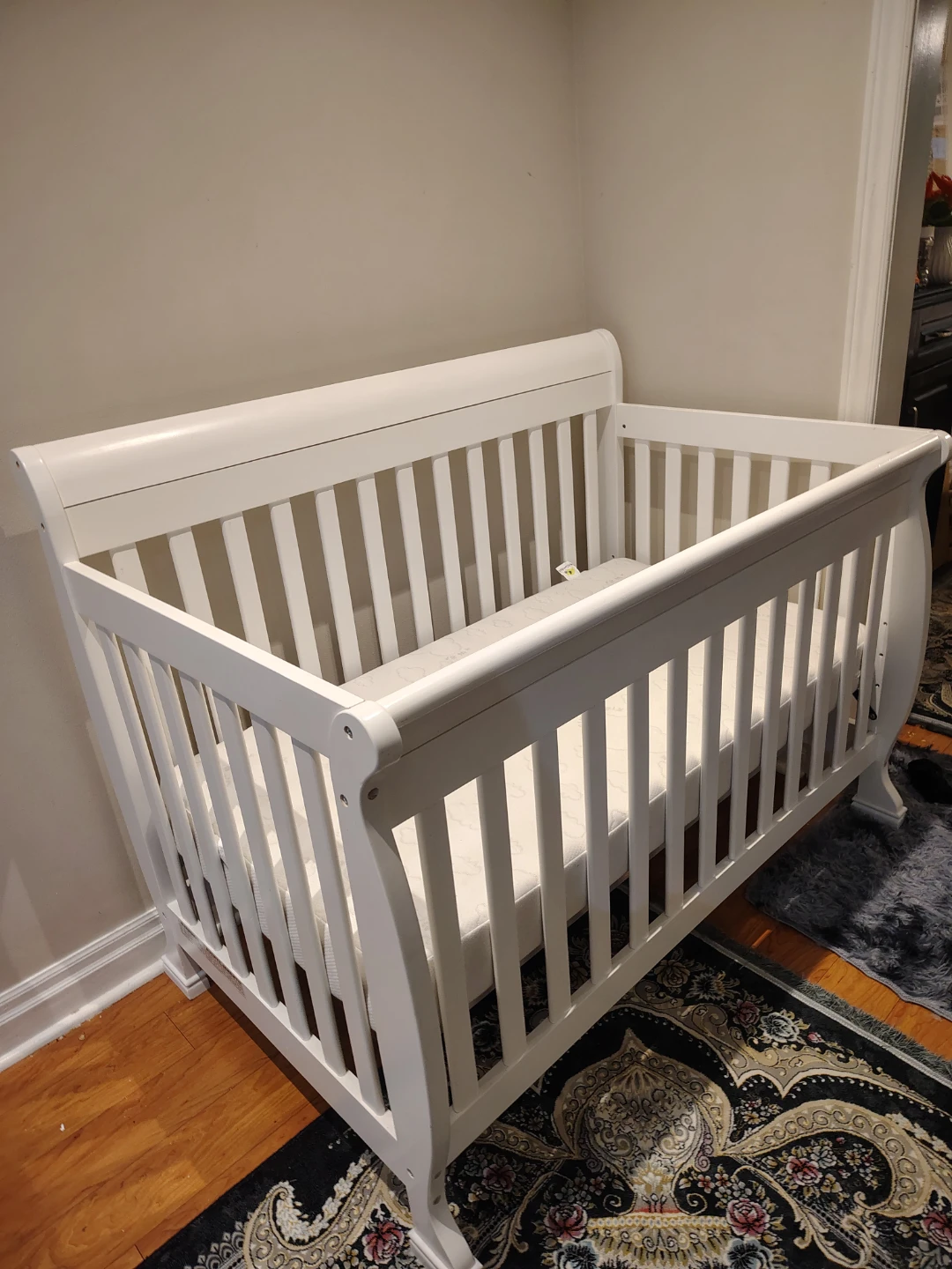 White Baby Crib with Mattress - photo 4