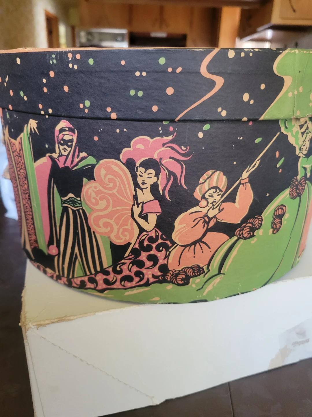Erna Shafer Millinery Hat Box - photo 2