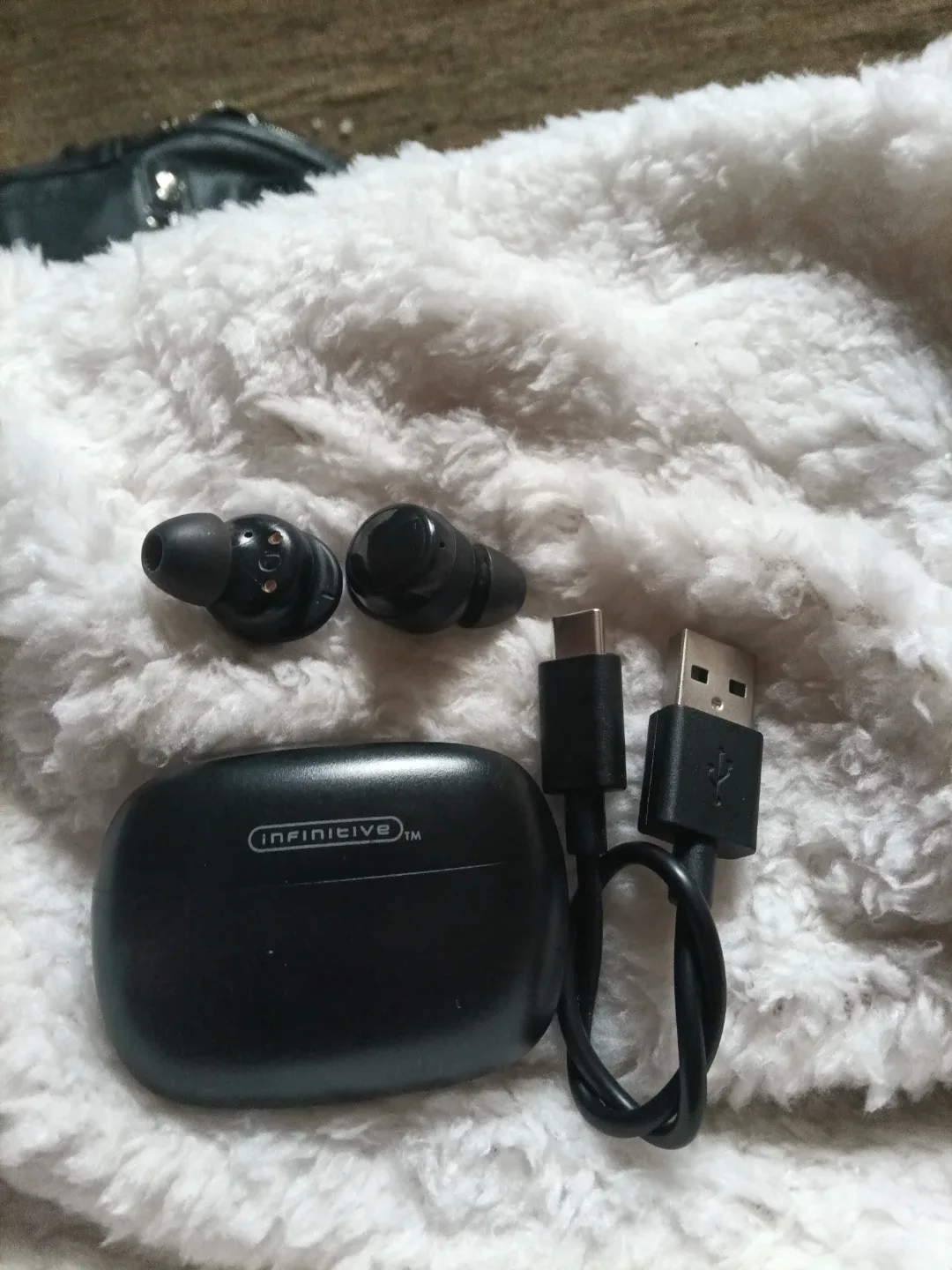 Infinitive True Wireless Earbuds with Charging Case - photo 2