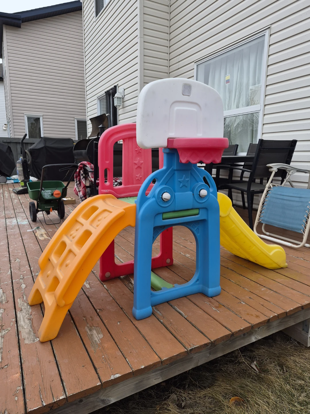 Step2 Slide and Basketball Hoop Kids Play Set