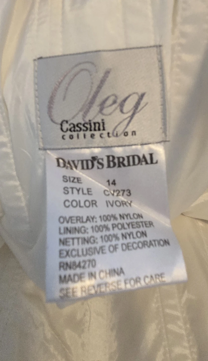 Strapless ivory wedding dress - photo 3
