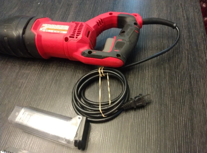 Craftsman Reciprocating Saw with Blades and Case - photo 3