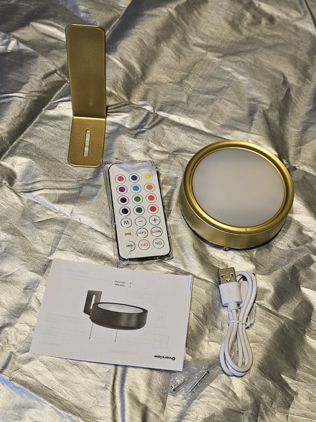 RGB LED Puck Light with Remote