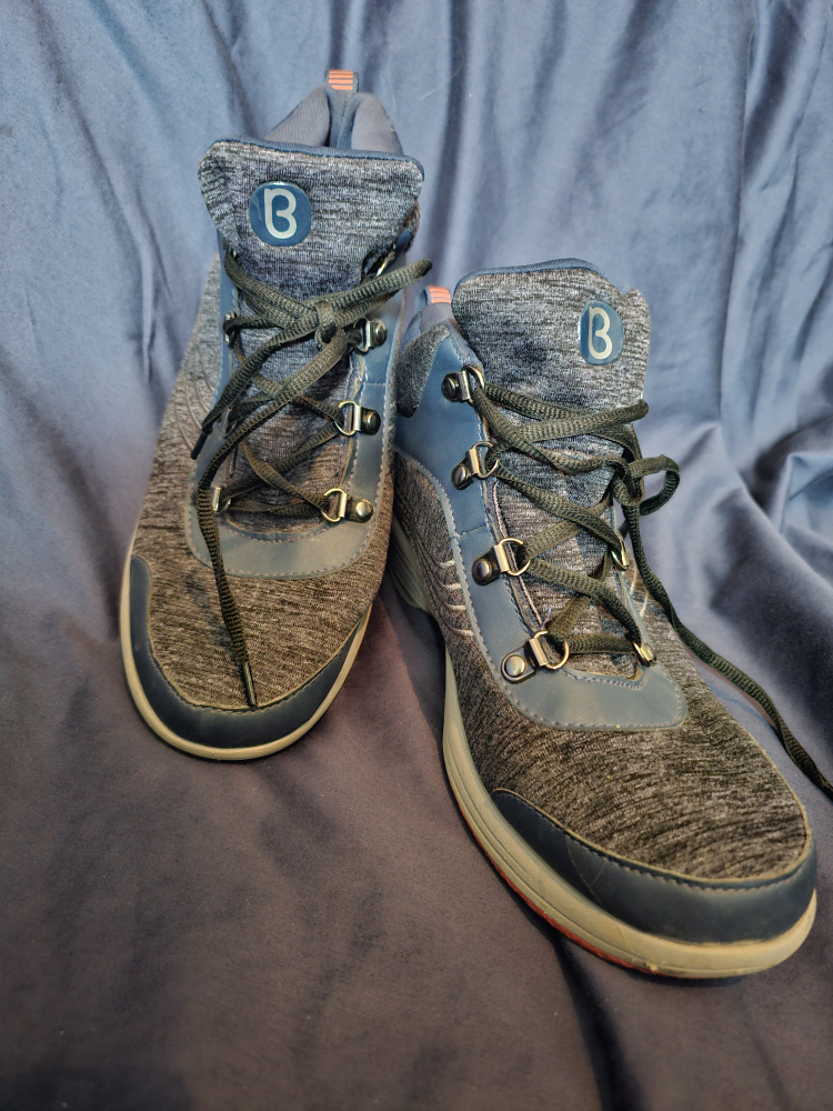 Bzees Horizon Ankle Boots