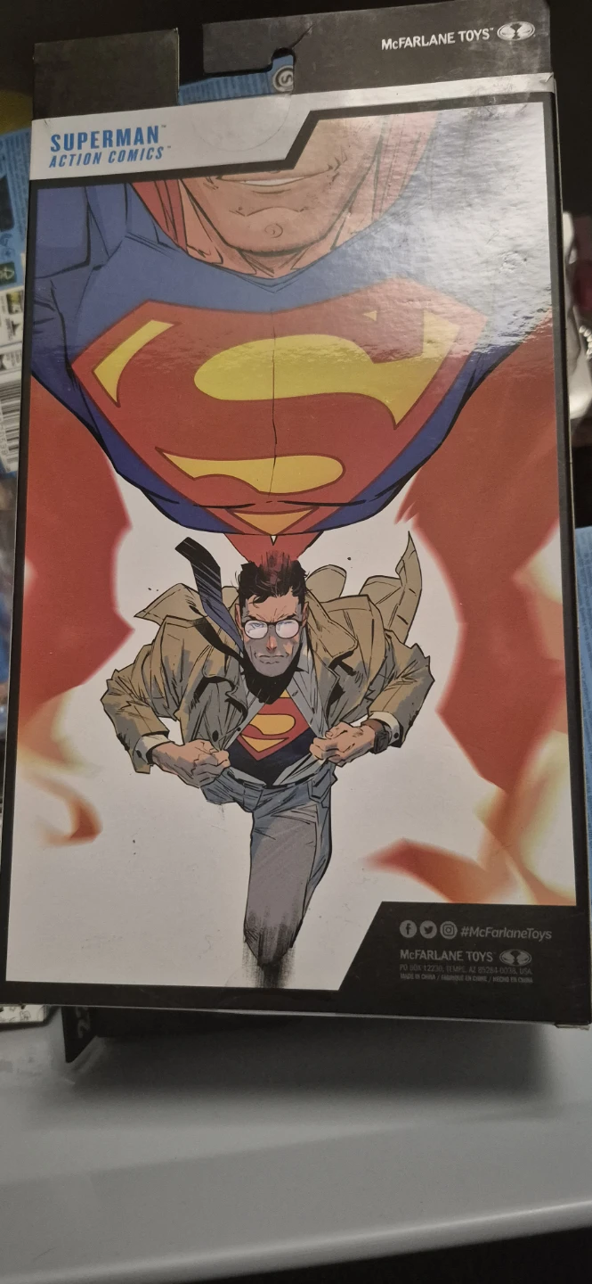 McFarlane Toys DC Multiverse Superman Gold Label Action Figure - photo 2