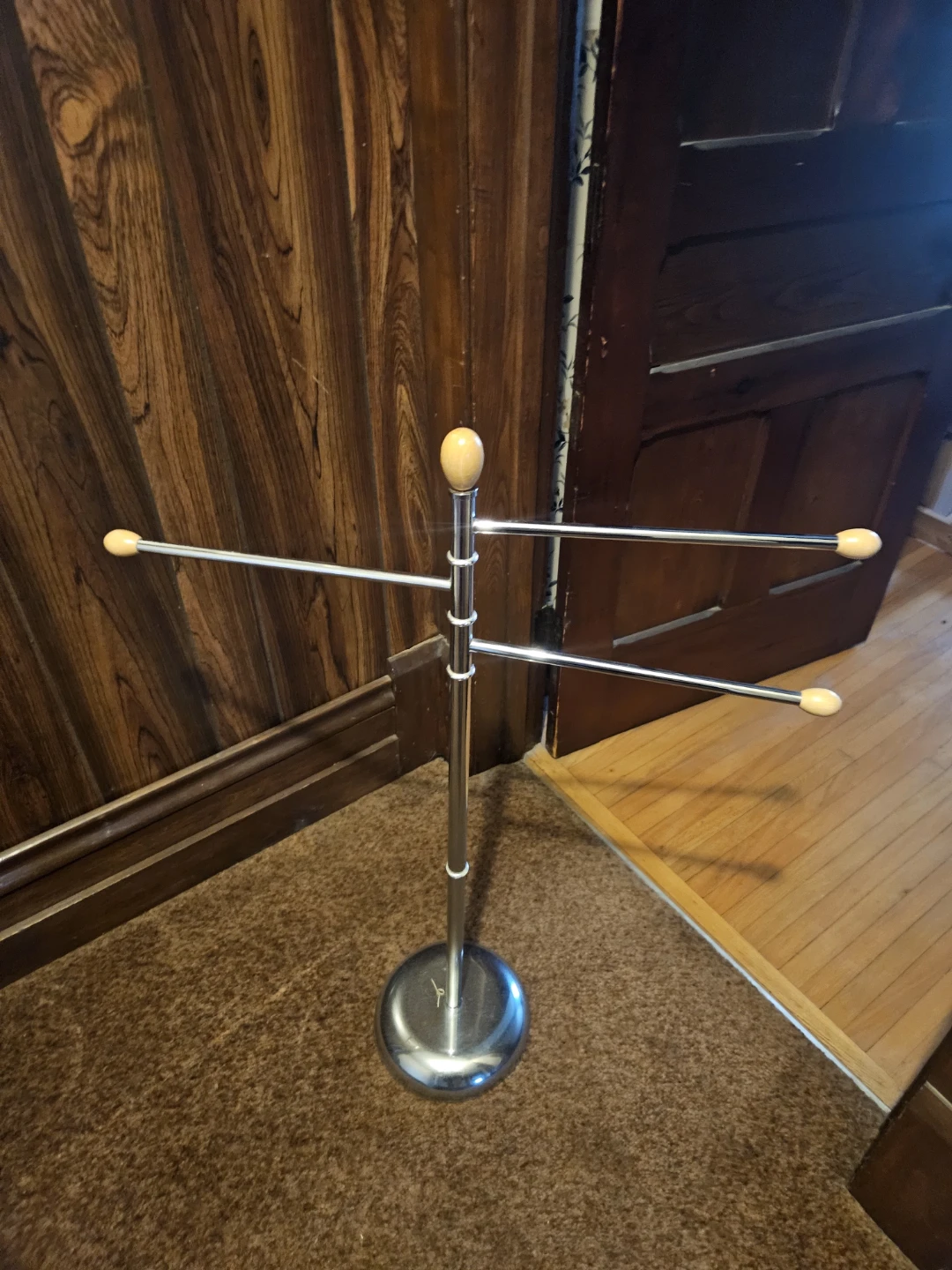Chrome and Wood Towel Rack - photo 2