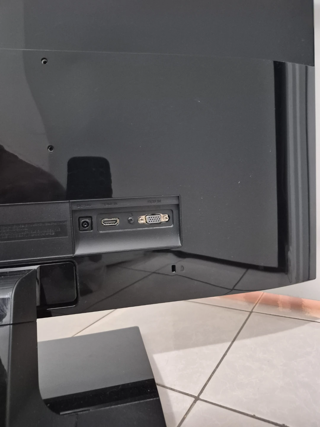 Samsung 27 inch Monitor - photo 4