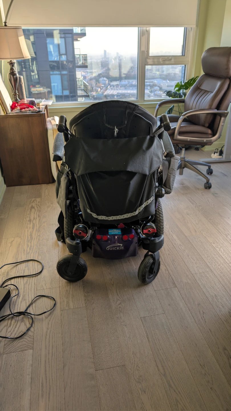 Quickie Electric Wheelchair - photo 4