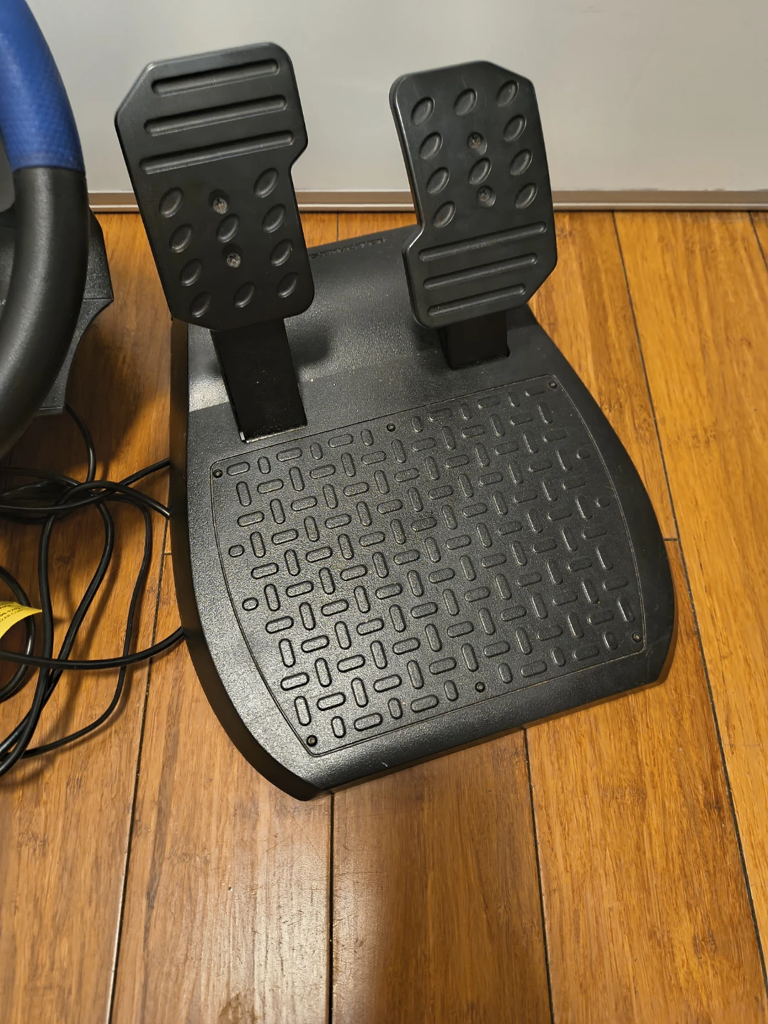 Thrustmaster T300 RS GT Edition Racing Wheel & Pedals - photo 2