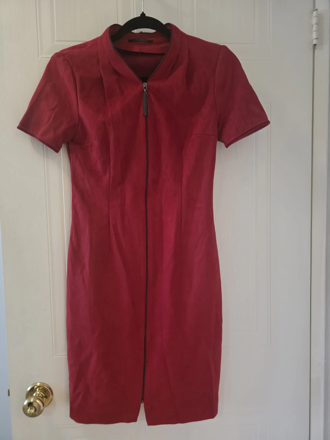 T Tahari Red Zipper velvet Dress - photo 3