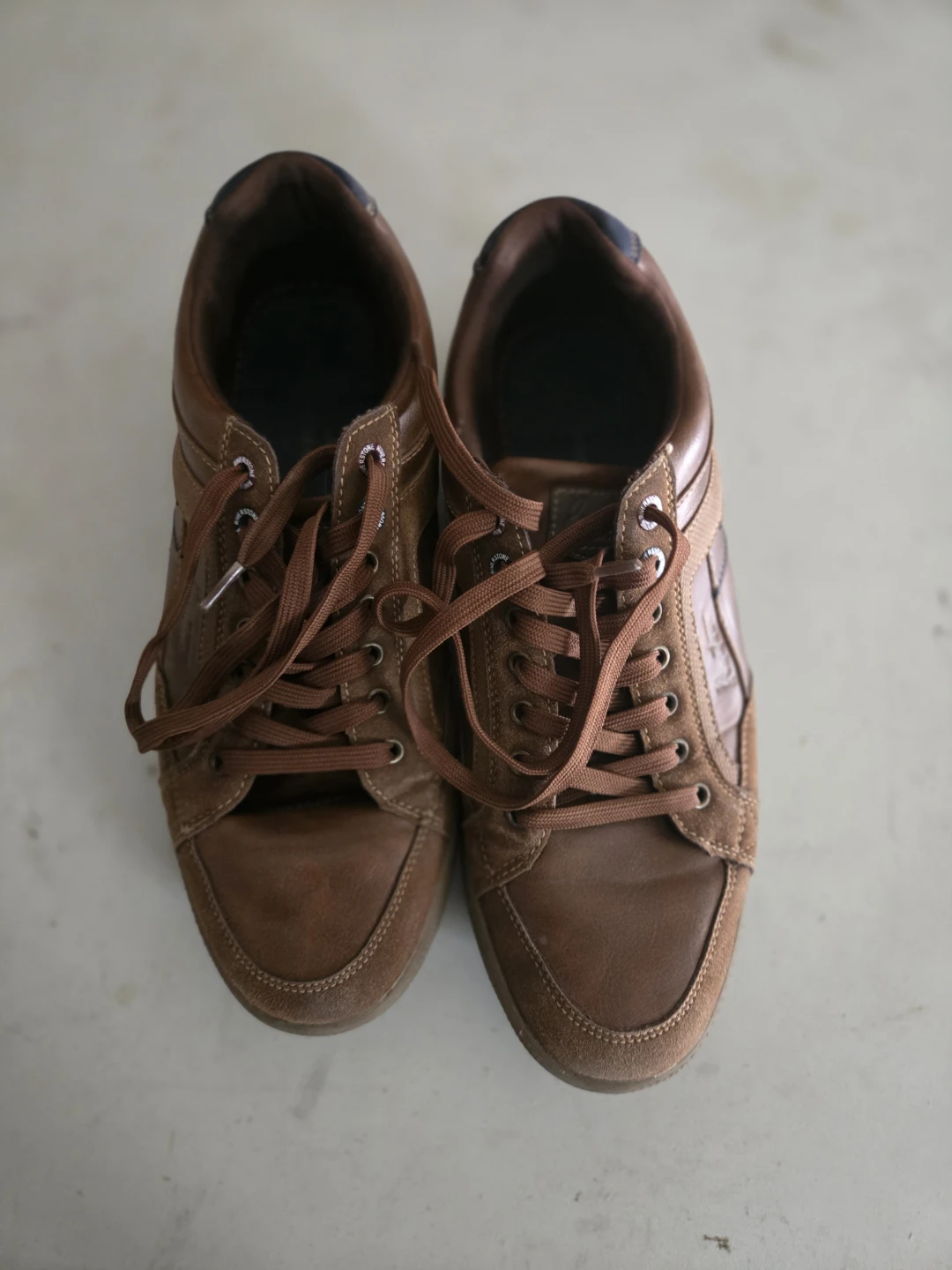 Riverstone Men's Brown Leather Lace-Up Sneakers - Size 11