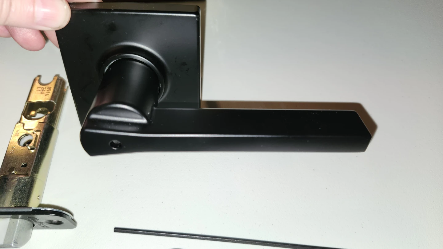 Kwikset Casey Privacy Door Lever Lock Set - Matte Black - photo 3
