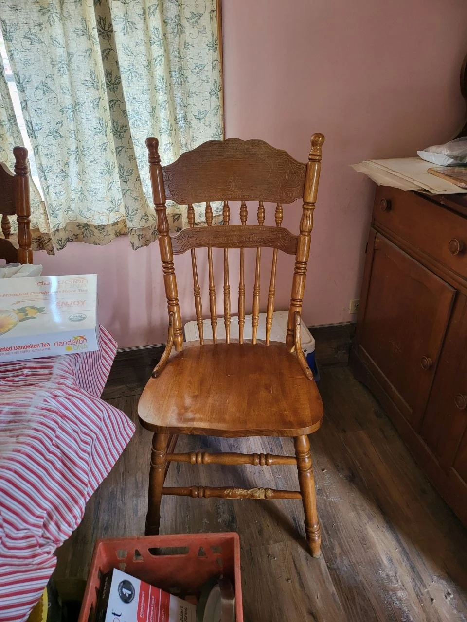 Solid Oak Dining Table Set w/ Leaf & 4 Chairs - photo 3