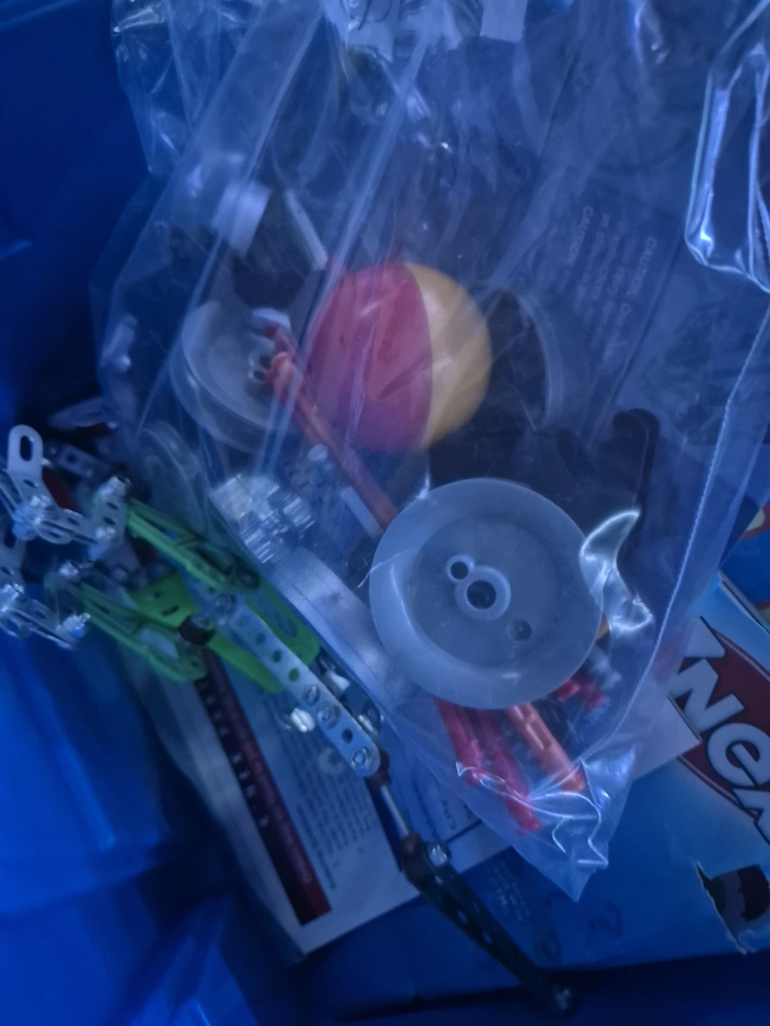 Metal build and play set. - photo 4