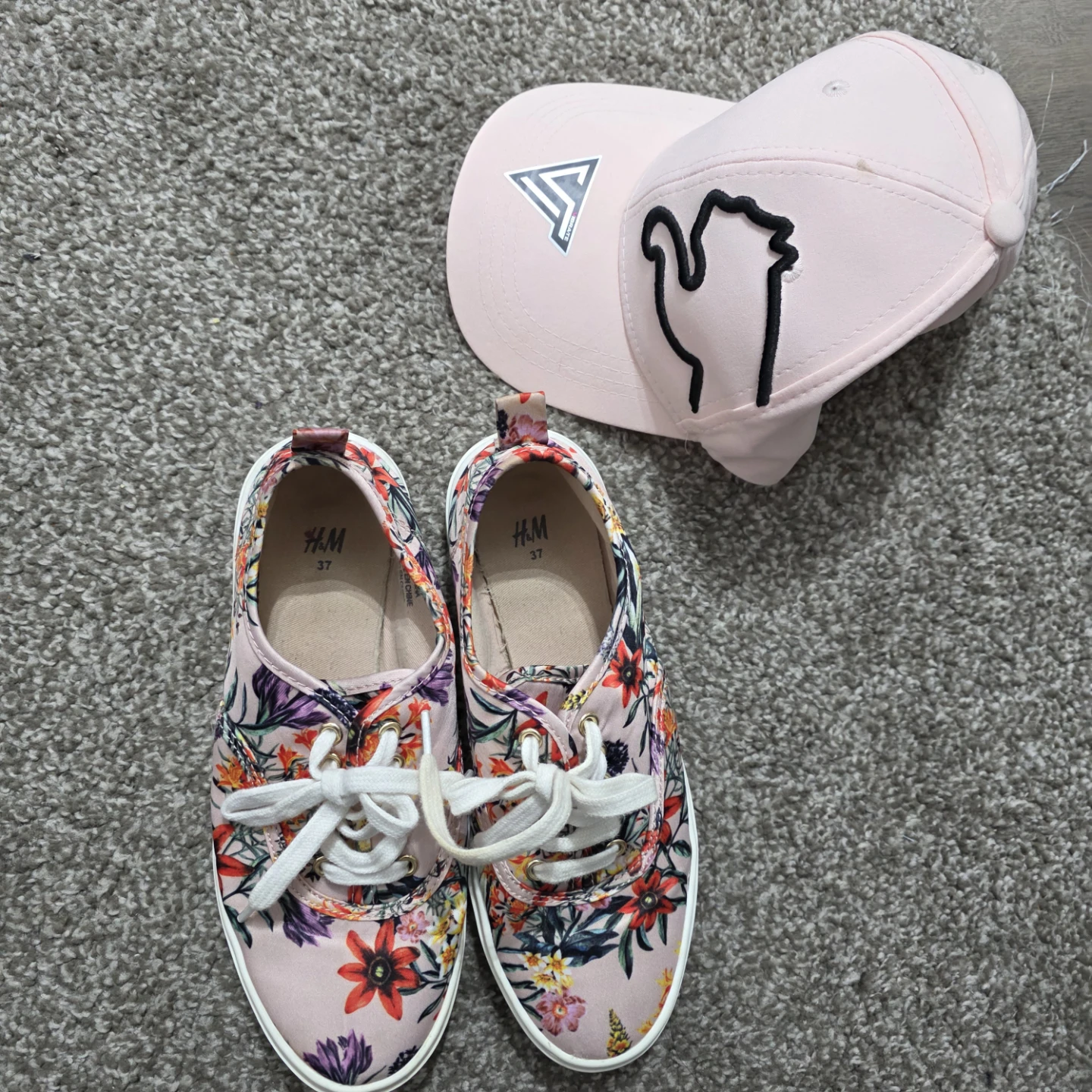 H&M Floral Sneakers - Size 37