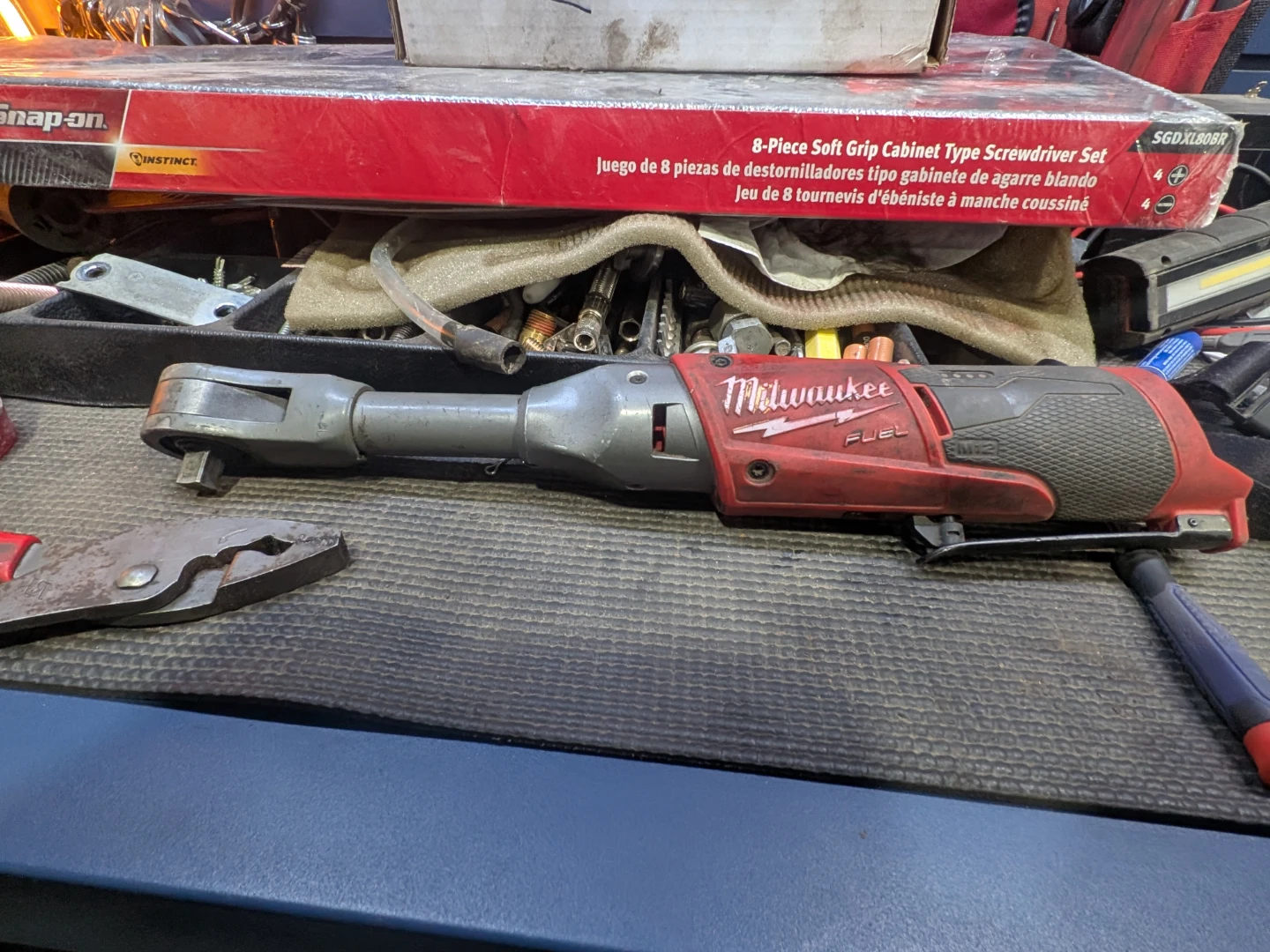 Milwaukee M12 FUEL Ratchet Wrench - photo 2
