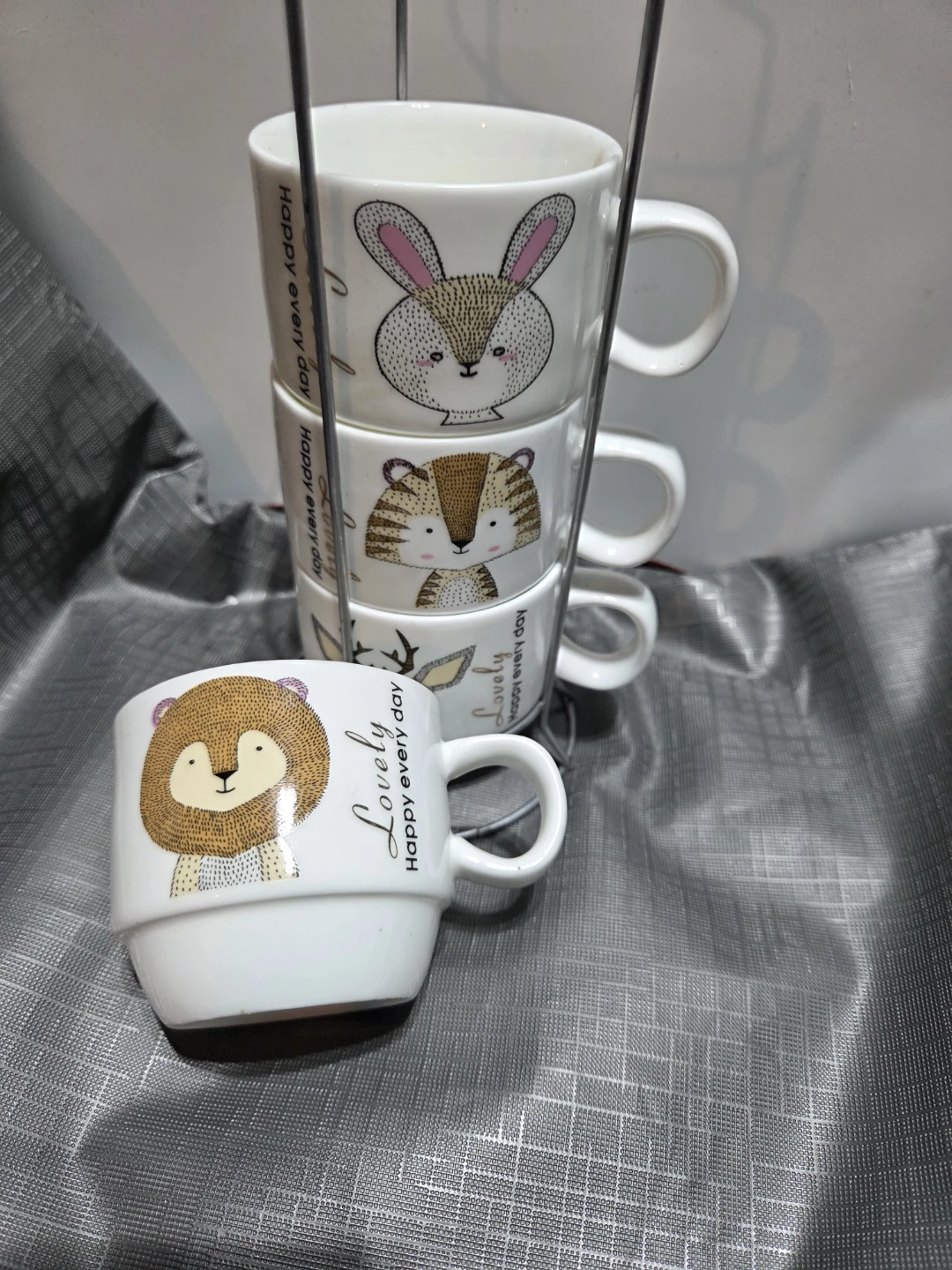 Set of 4 Stackable Ceramic Mugs with Animal Designs - photo 2