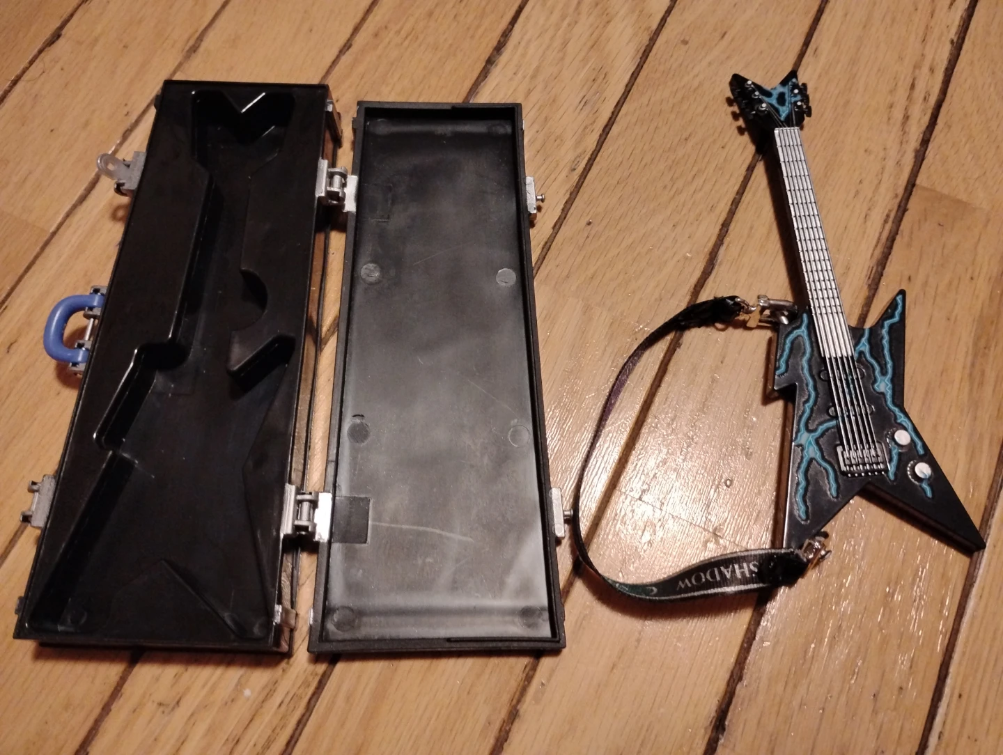 Miniature Guitar Case - photo 4