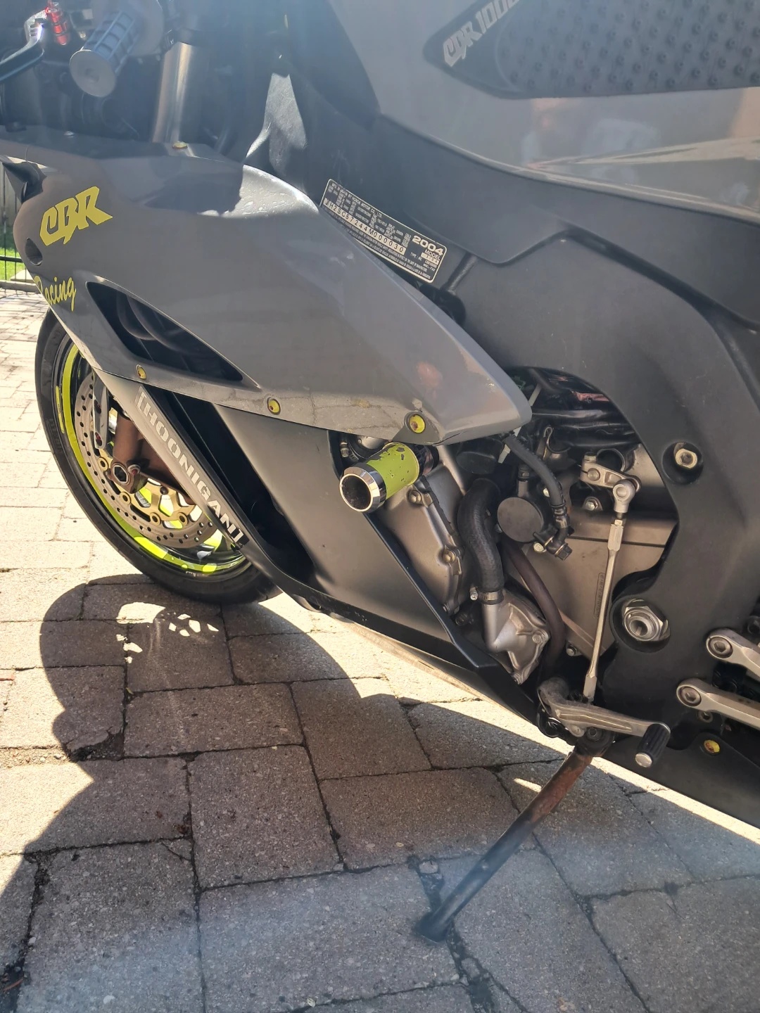 2004Honda CBR 1000RR Motorcycle - photo 5