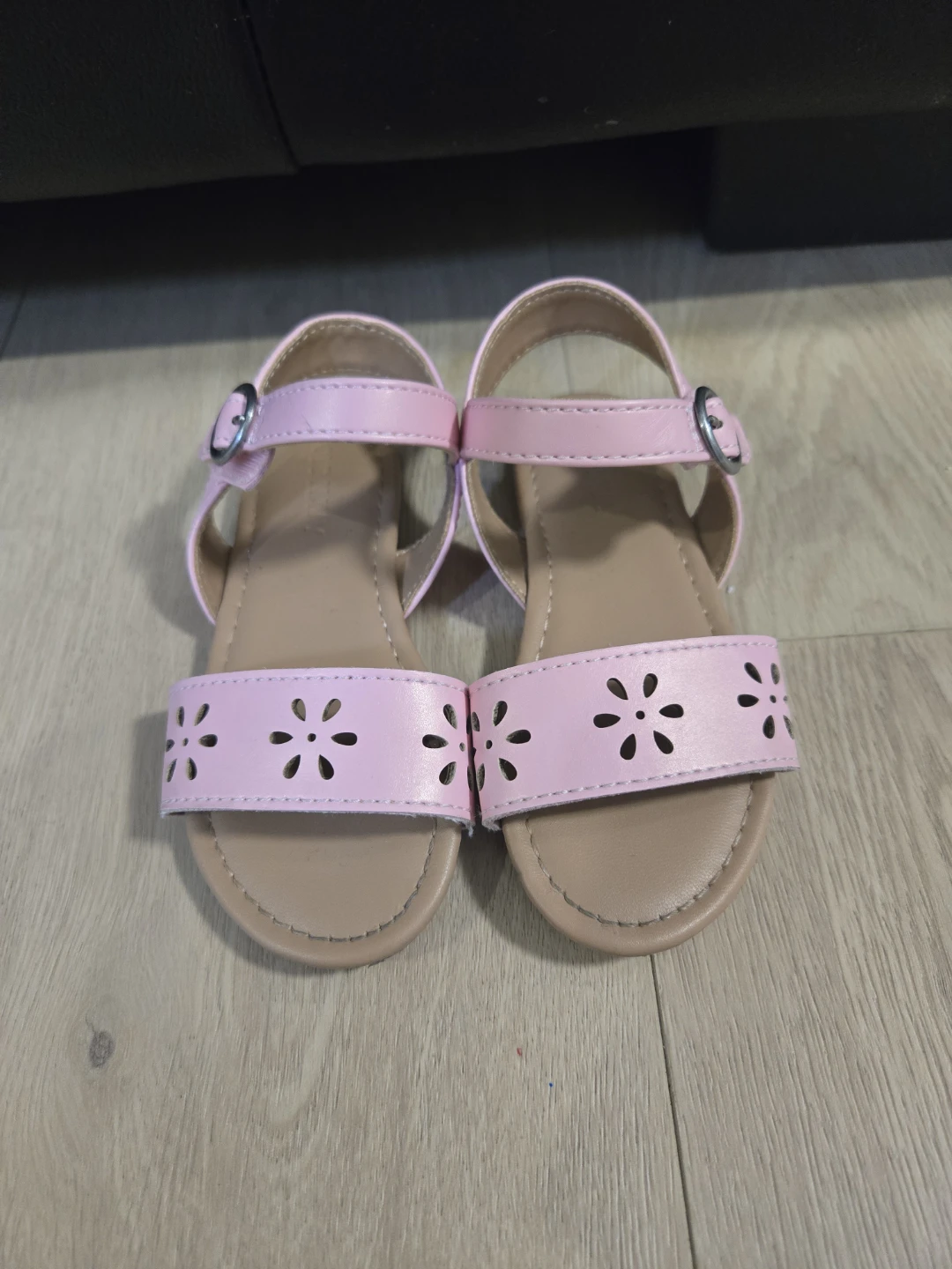 Size 8 Toddler Girl Old Navy Sandals