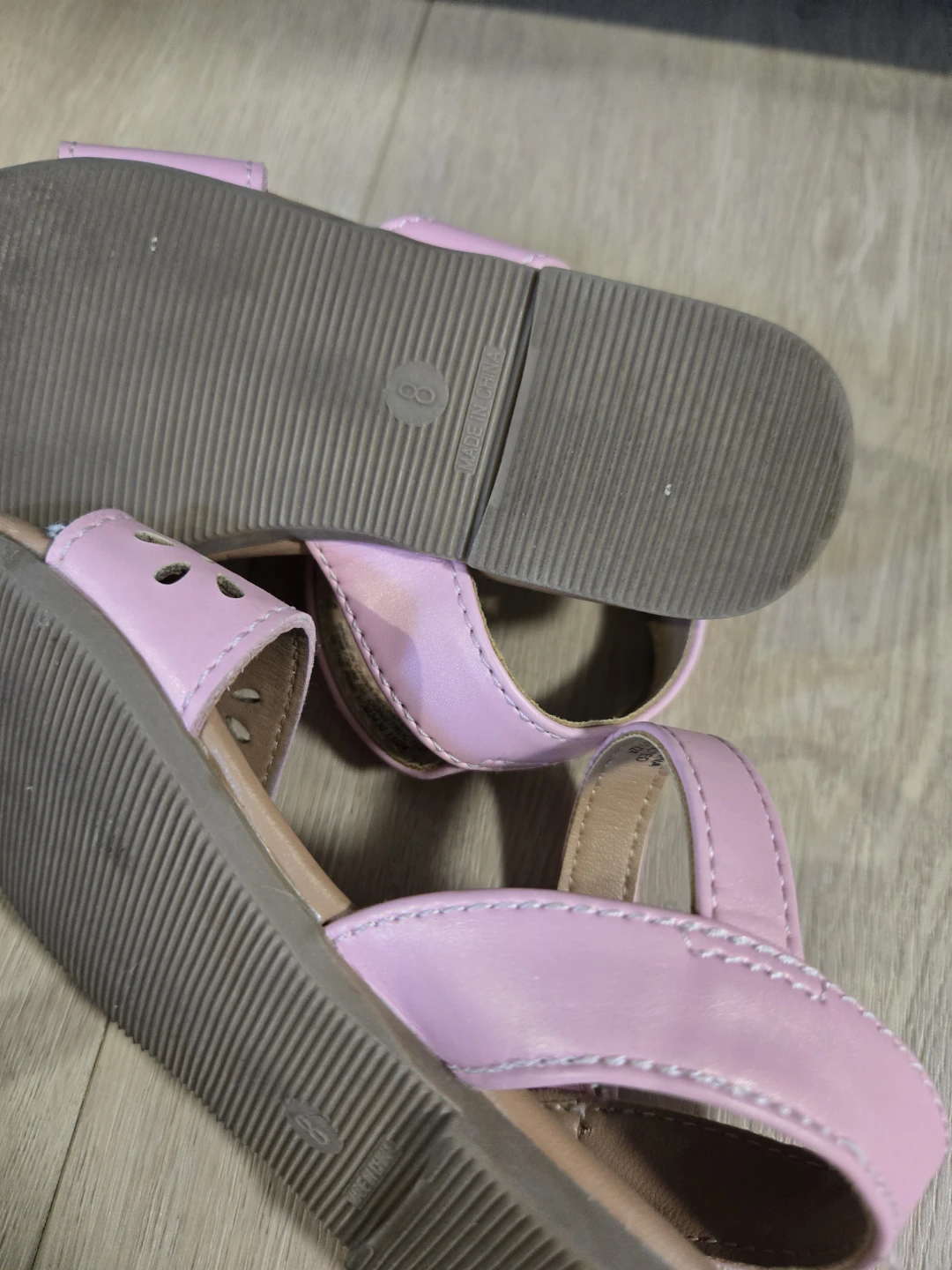 Size 8 Toddler Girl Old Navy Sandals - photo 2