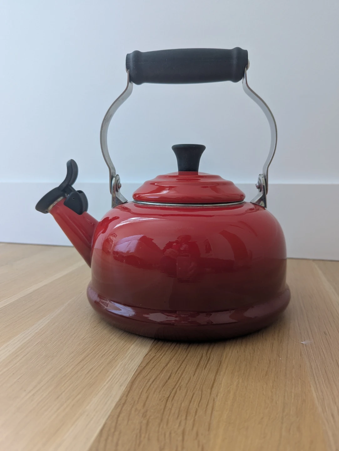 Le Creuset Red Kettle - photo 2