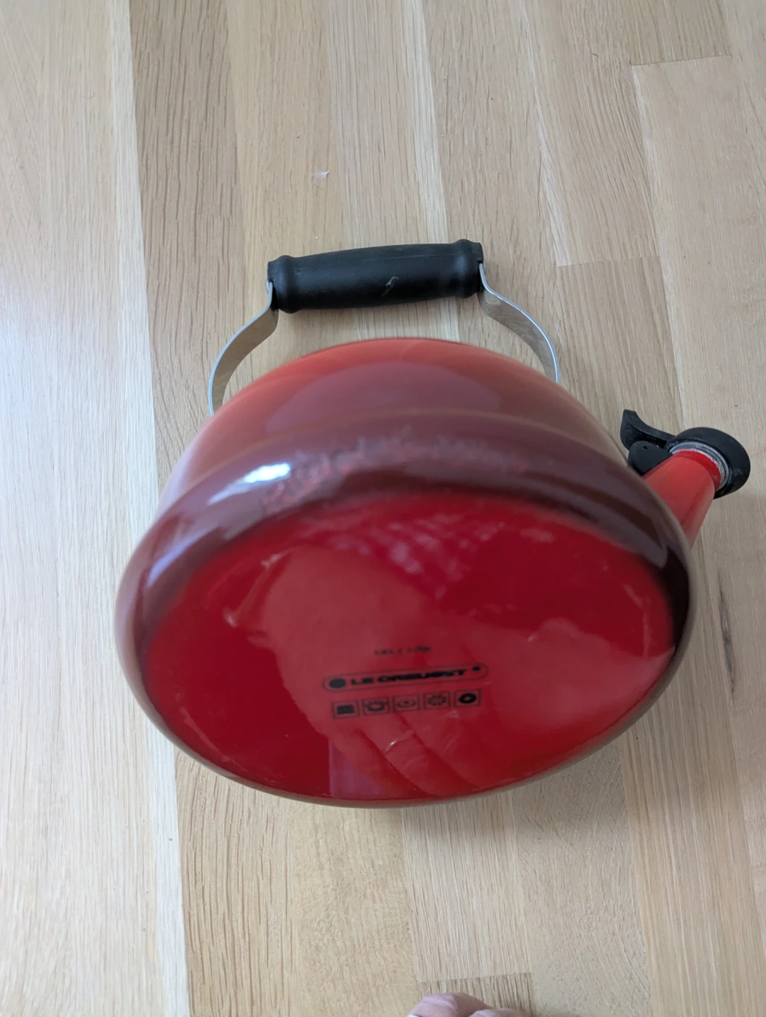 Le Creuset Red Kettle - photo 3