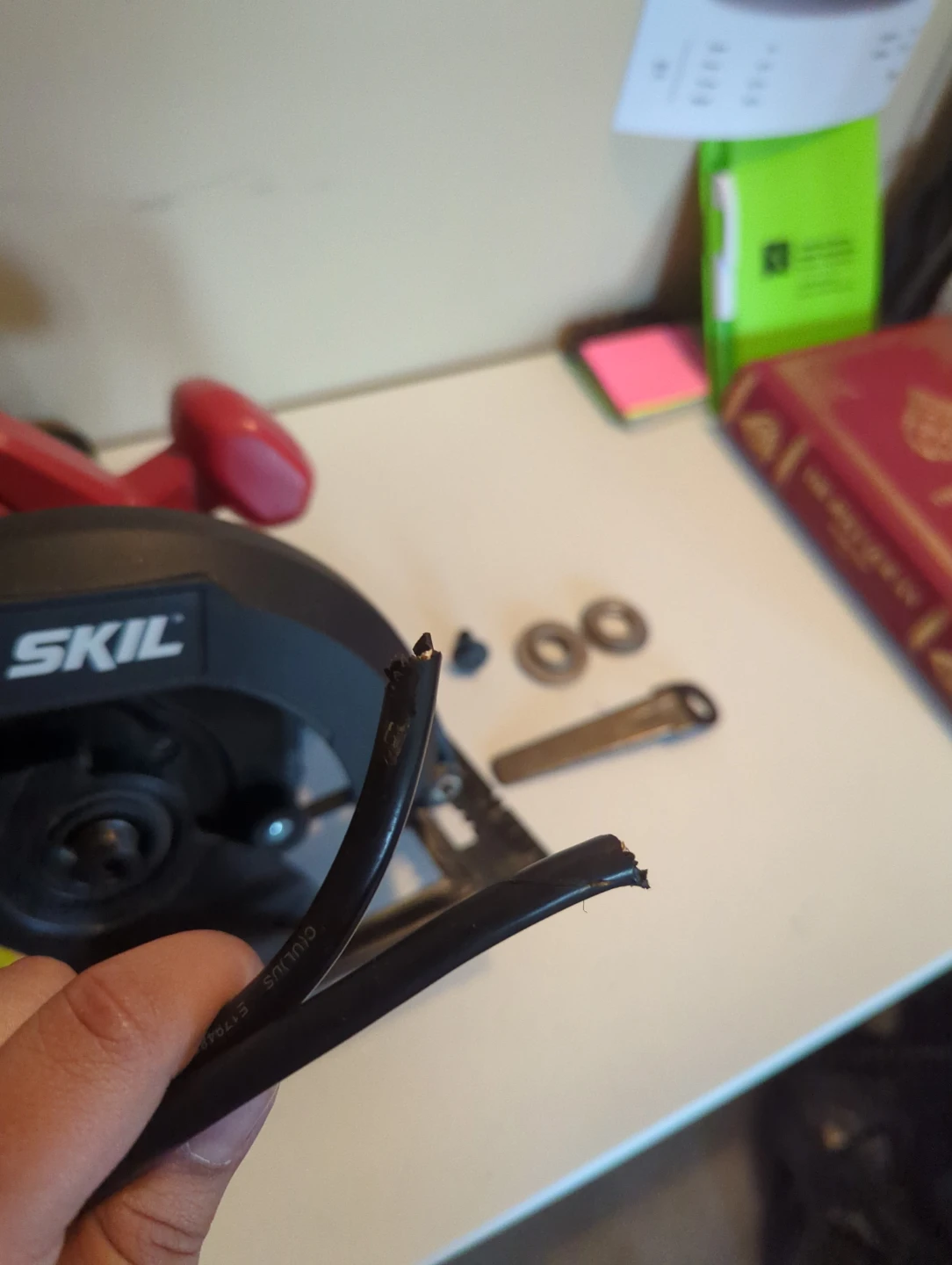 SKIL 13 Amp Circular Saw (Damaged Cord) - photo 2
