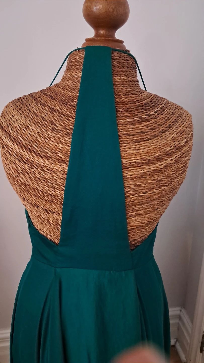 Emerald Green V-line Halter Neck Dress - photo 4