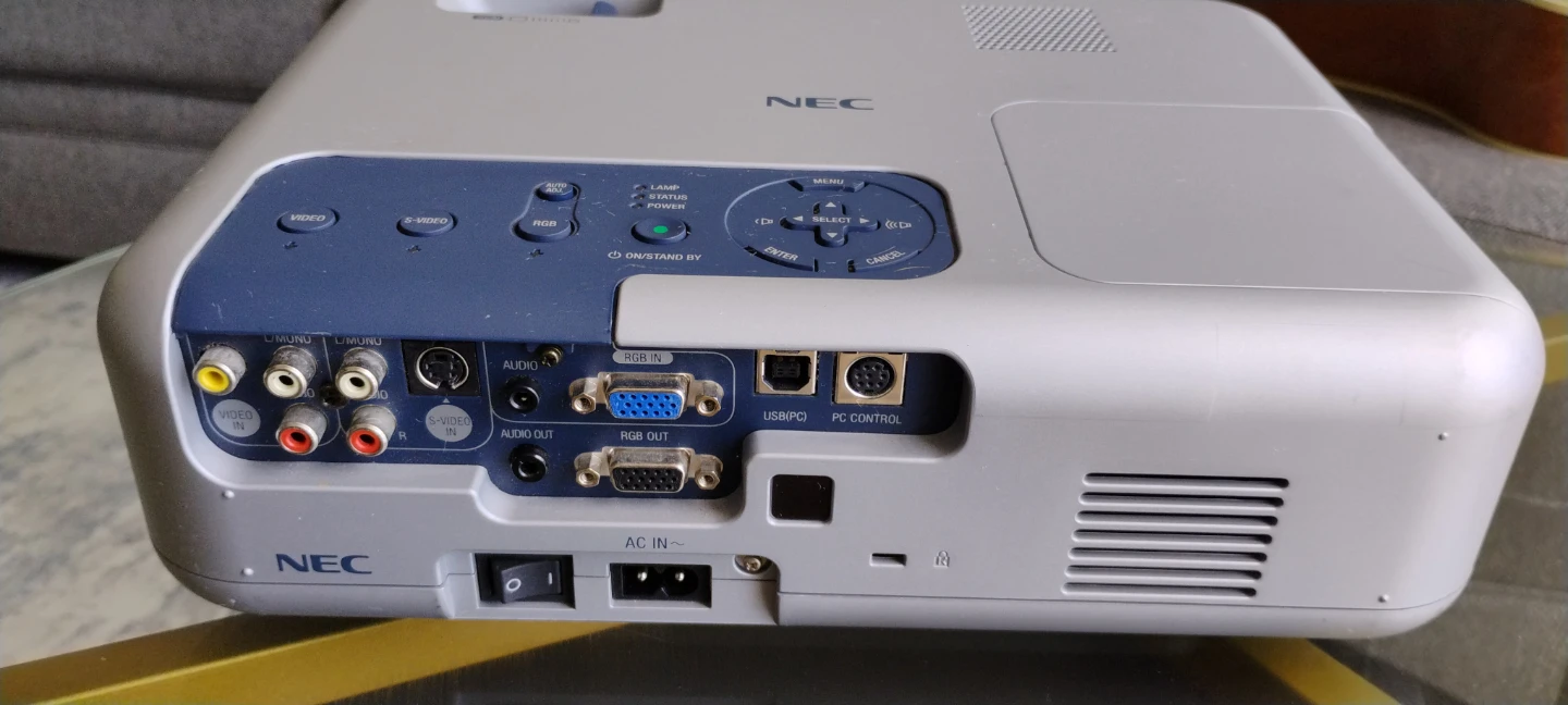 NEC VT465 Projector - photo 2