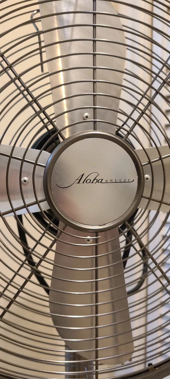 Metal Oscillating Stand FAN - Aloha Breeze - Great Condition - photo 5