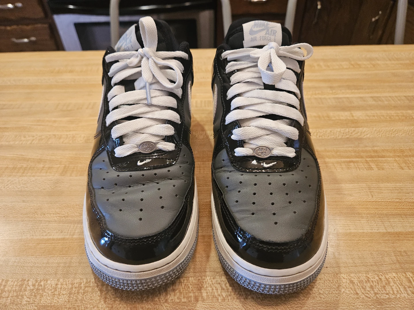 Nike Air Force 1 '07 Sneakers - Black/White Patent Leather