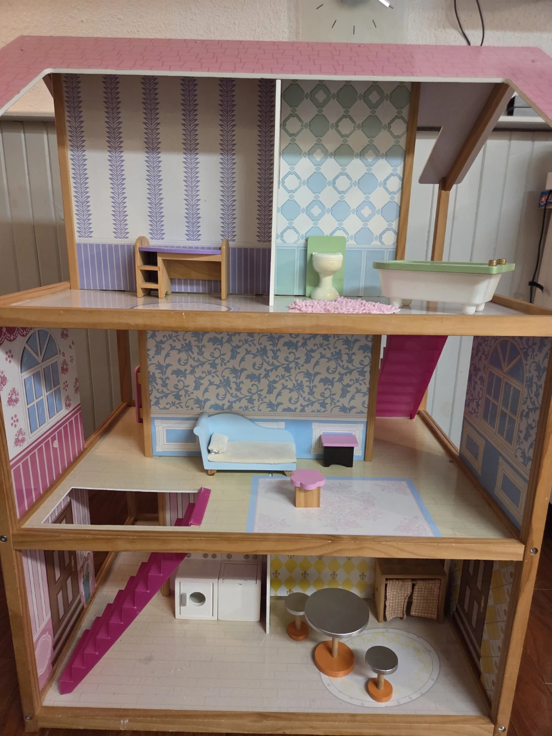 Wooden Dollhouse - photo 2