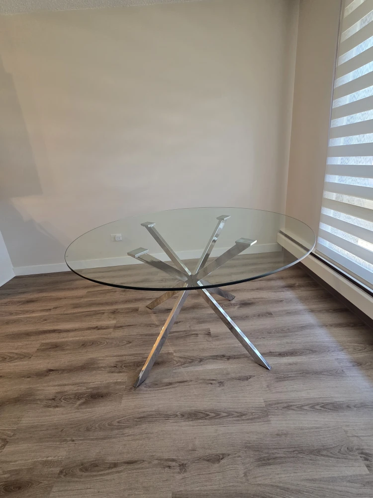 55" glass table and chairs - photo 2