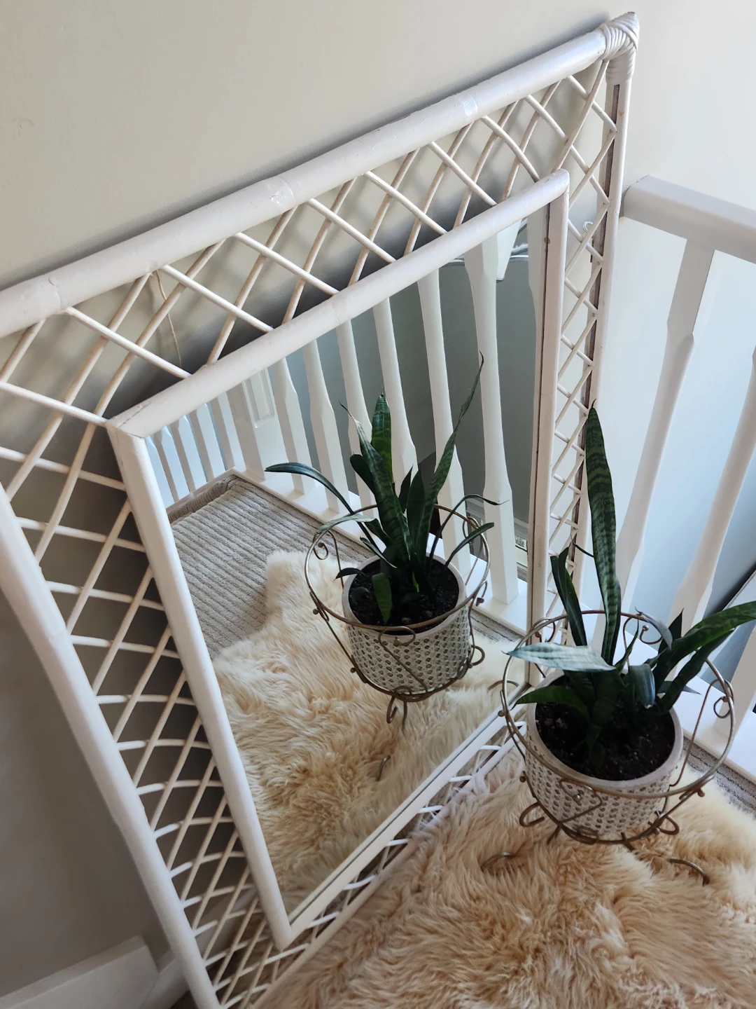 Large White Rattan Mirror - photo 5