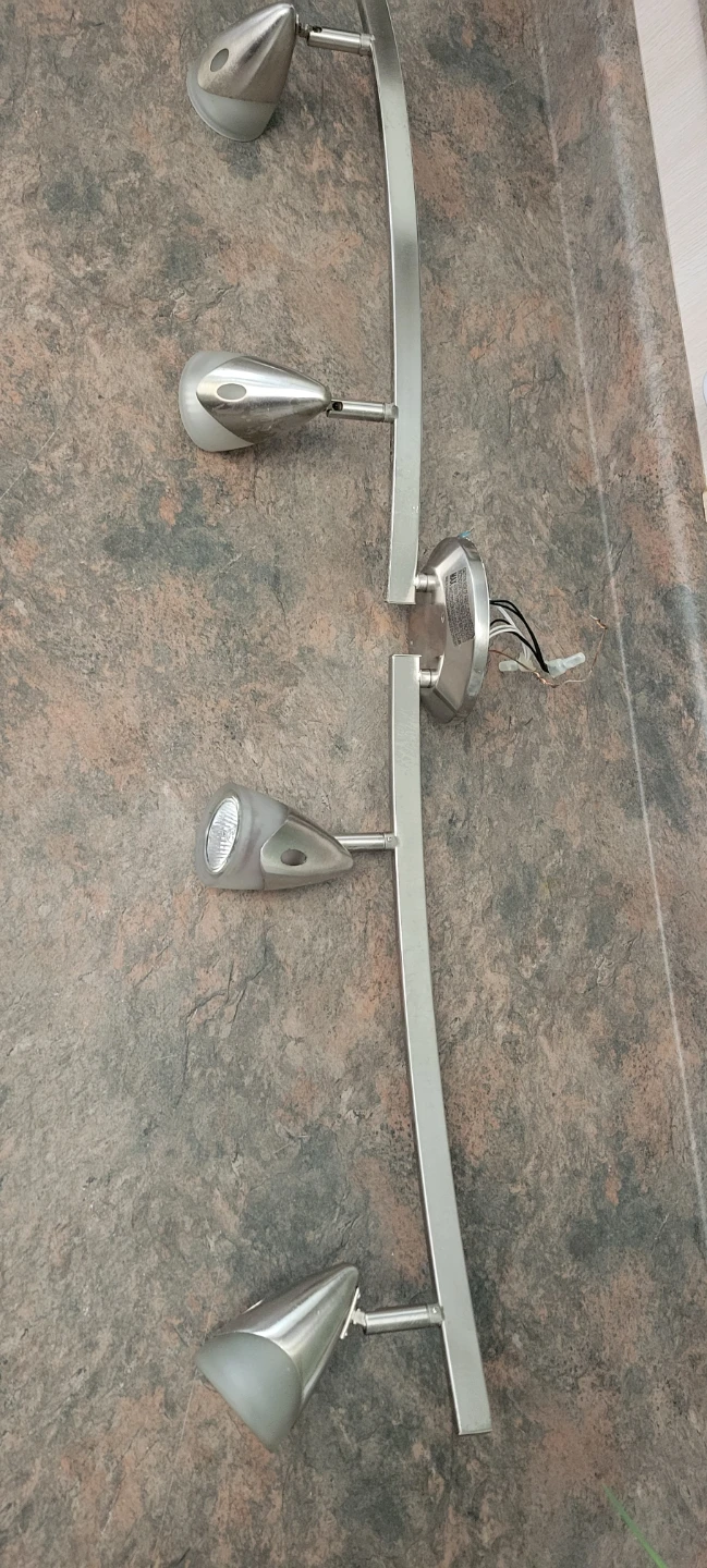 Ceiling Fan with Light Fixture - photo 2