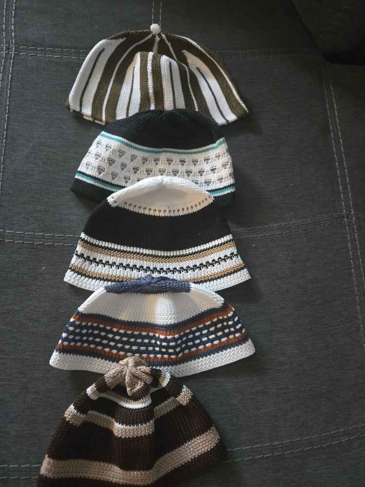 Set of 5 Knit Kufi Hats