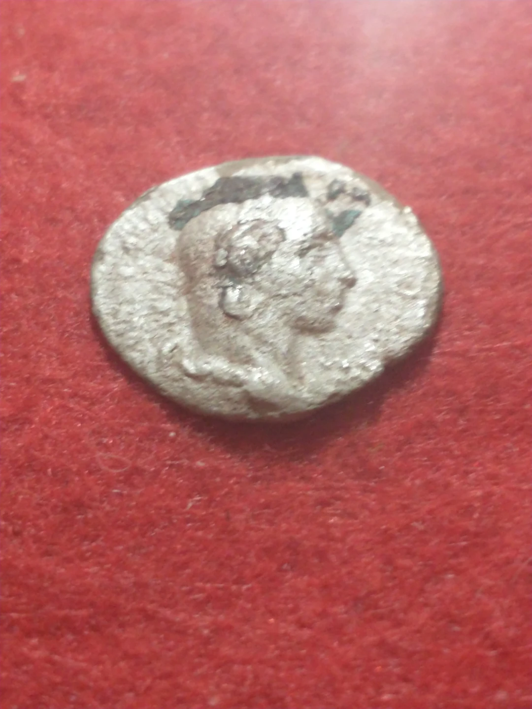 Nice Ancient Roman silver coin, circa 3rd century - photo 2
