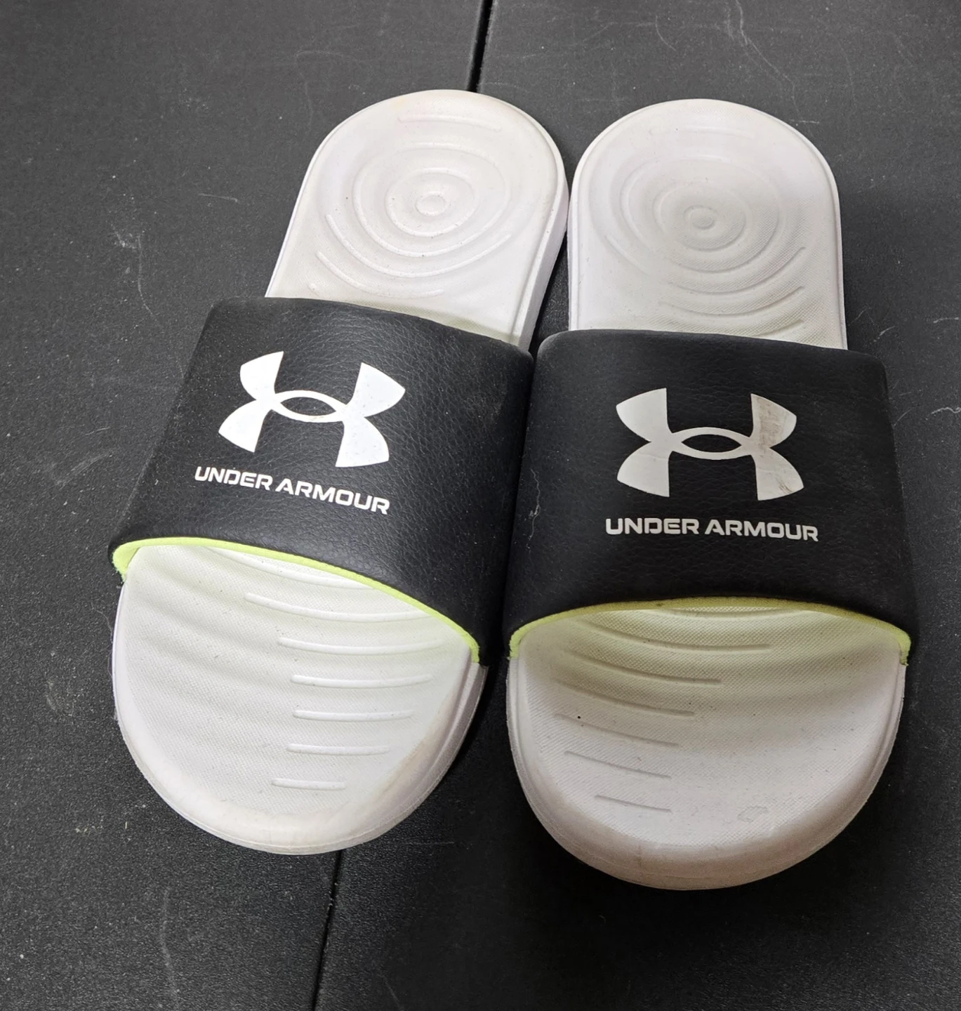 Under Armour Slides Youth Size 6
