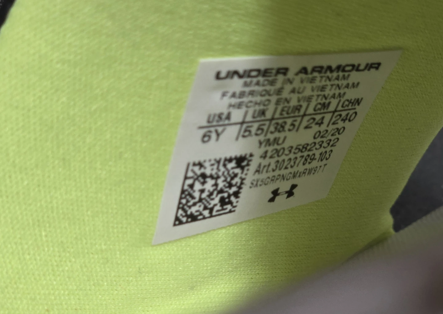 Under Armour Slides Youth Size 6 - photo 3