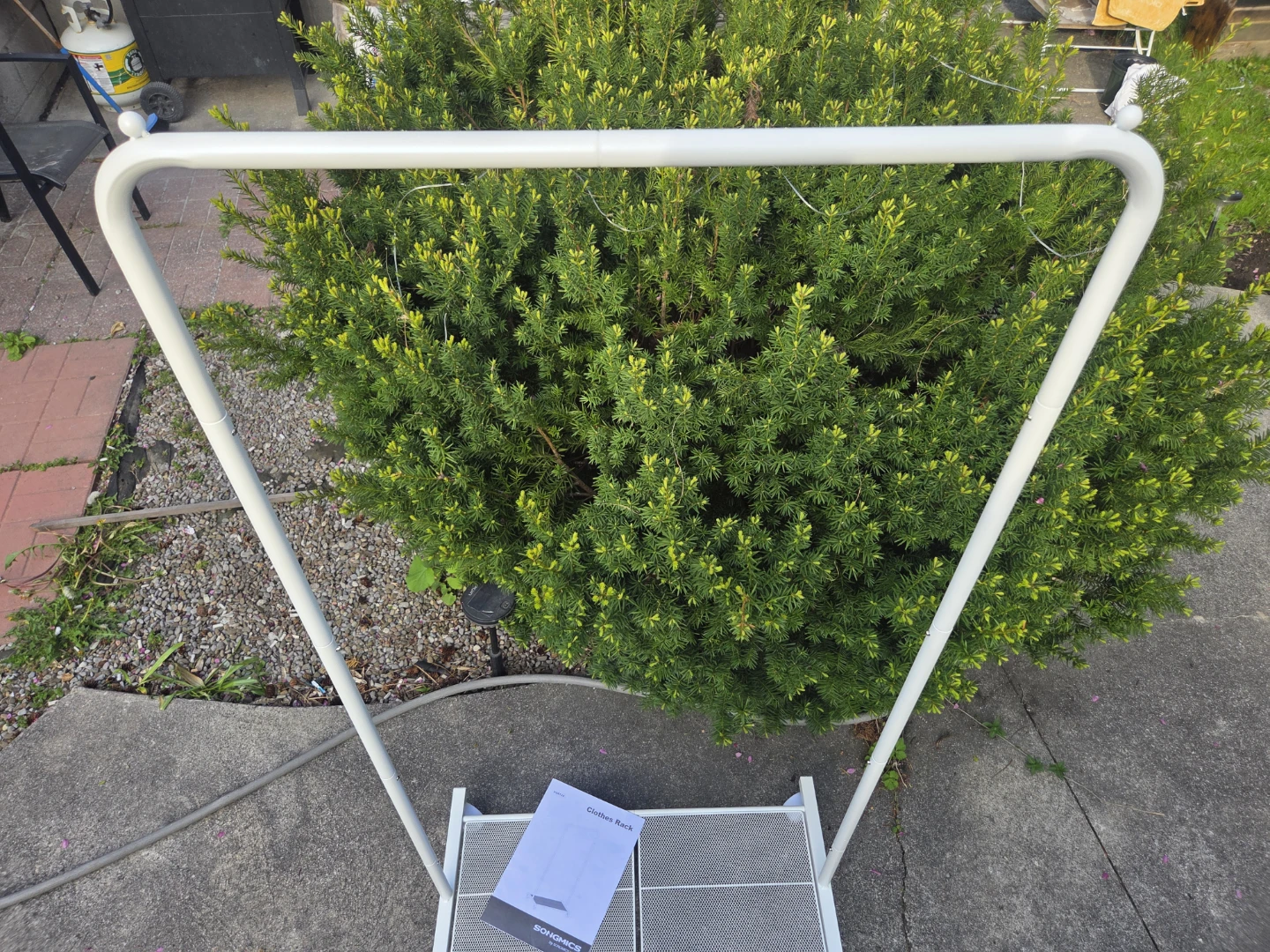 SONGMICS White Clothes Rack with Shelves