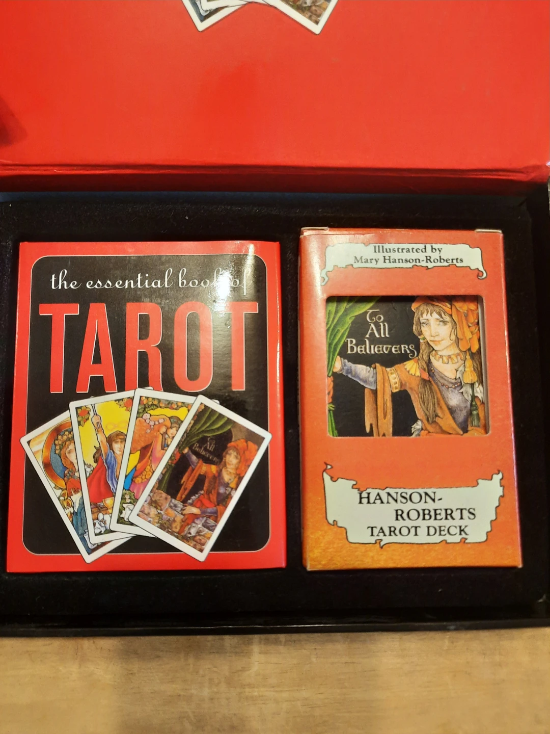 Hanson-Roberts Tarot Book and Card Set - photo 2