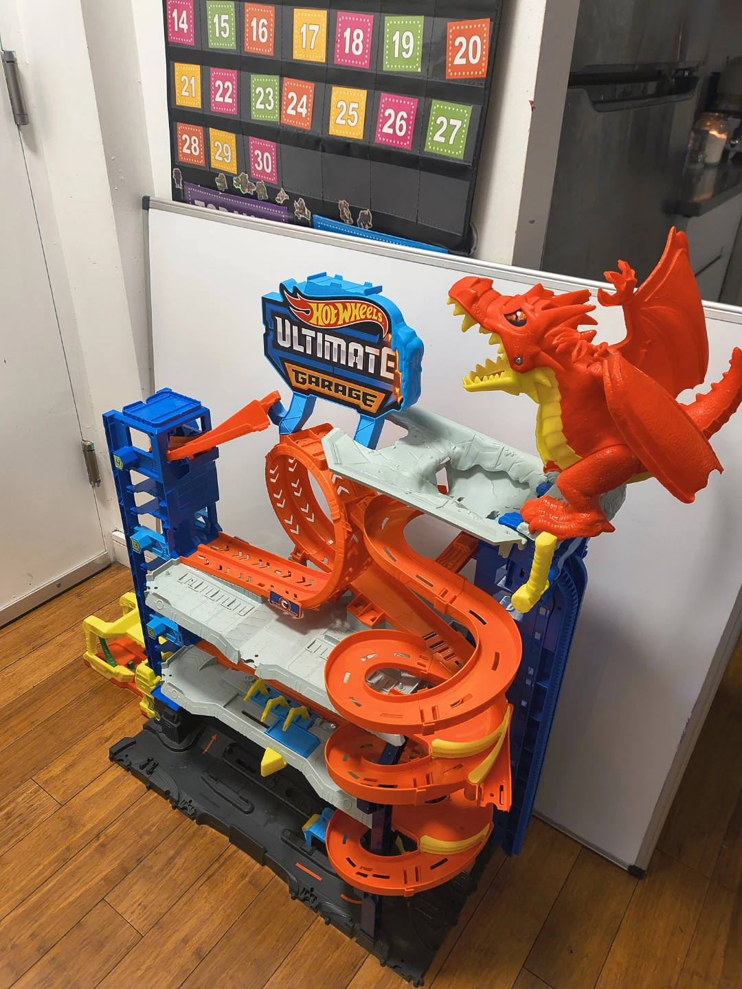Hot Wheels Ultimate Garage Playset with Dragon Tower